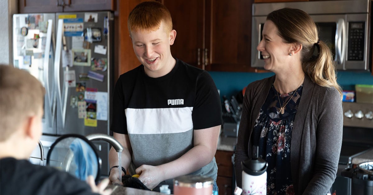 Jessica Bates with two of her five children at their home in Oregon.